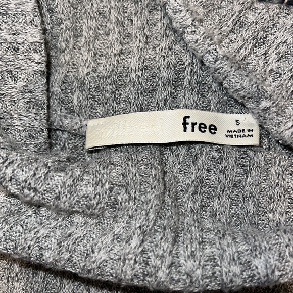 Wilfred free gray turtleneck - Picture 2 of 3